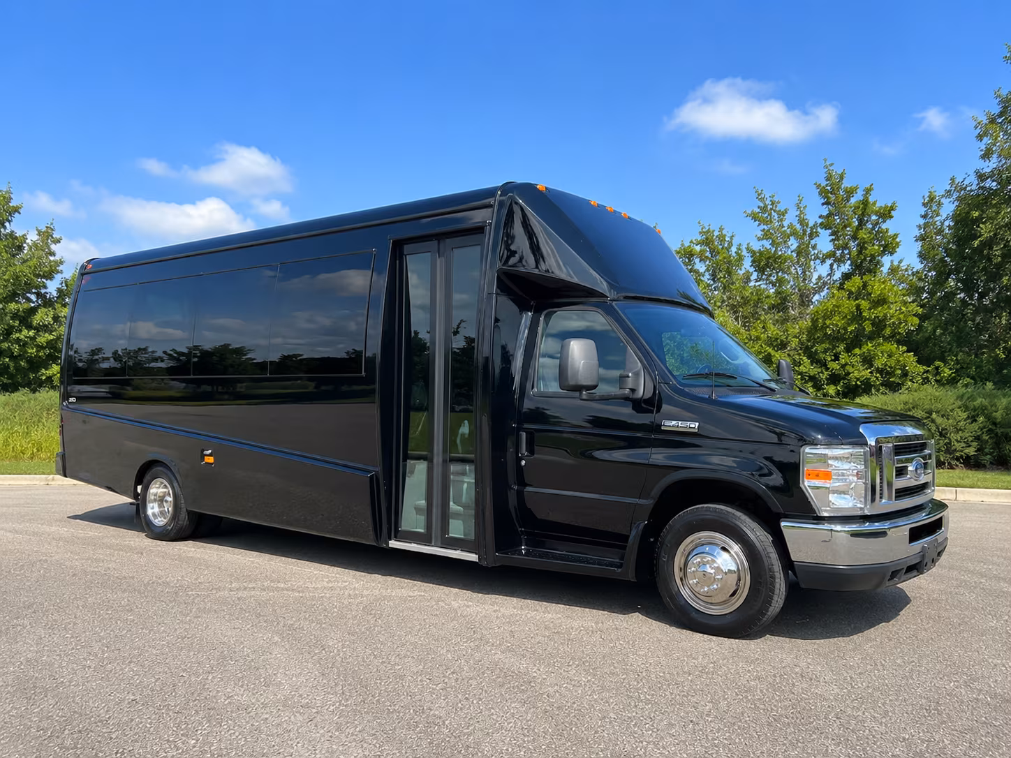 plano private shuttles for plano wedding guests