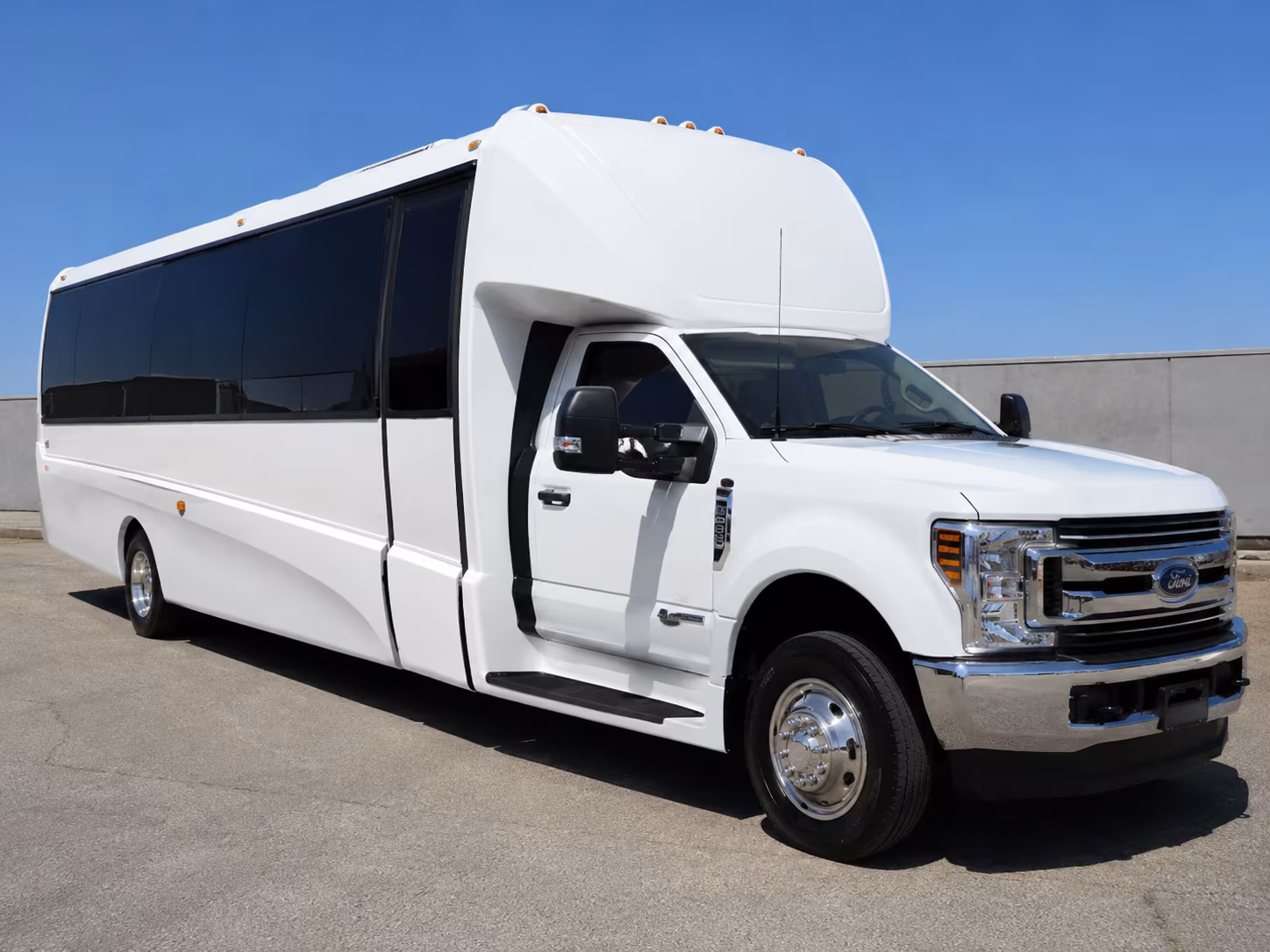 the colony ease daily commutes with the colony charter buses