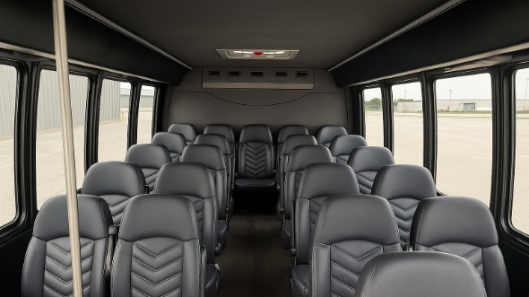plano 28 passenger minibus